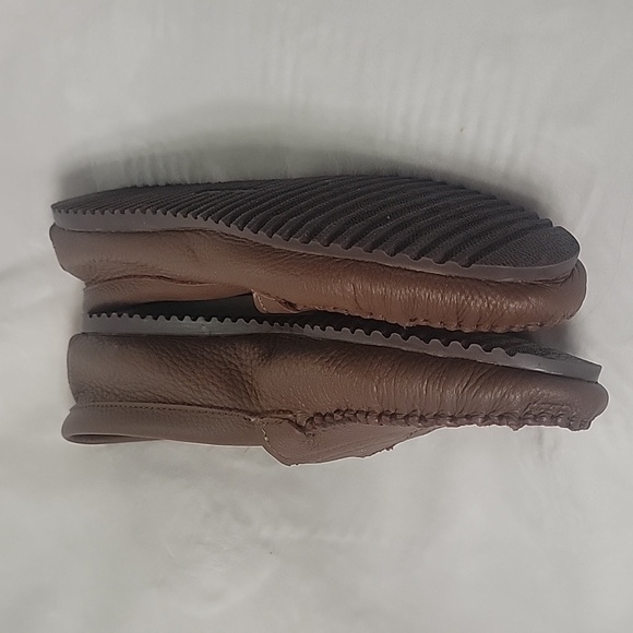 Minnetonka Brown Loafers Size 12 - Picture 4 of 9